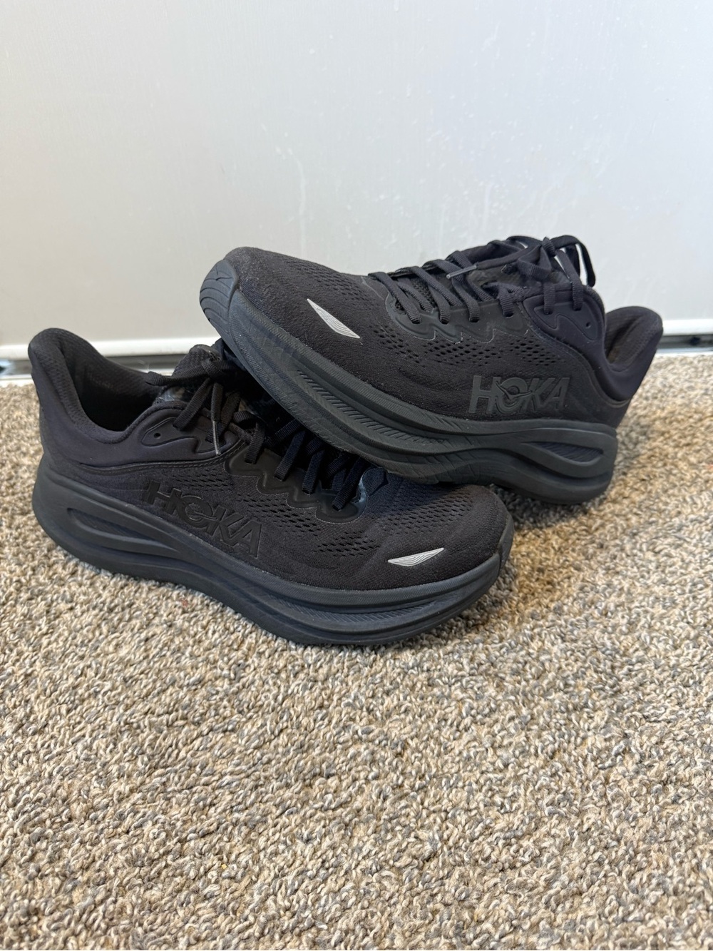 Hoka bondi 9 size 12D Men's All-Black Cushioning Road Running Shoes
